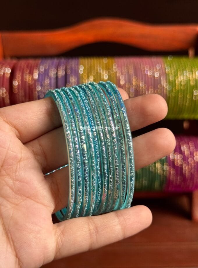 Rainbow glass bangles turquoise
