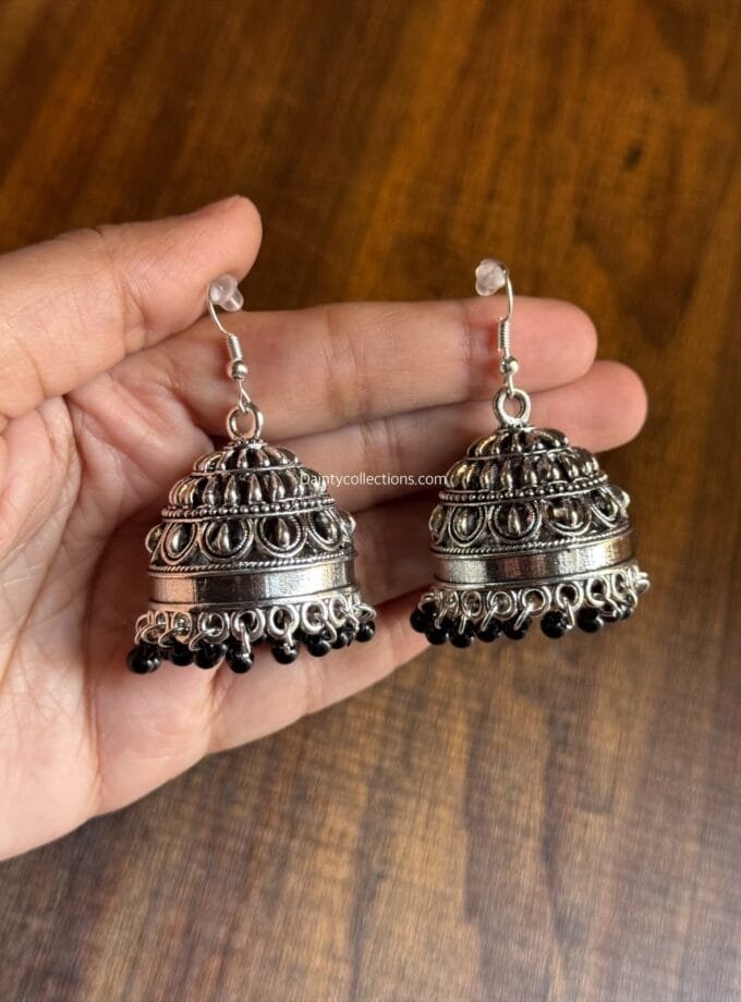 Sultana jhumka silver with black pearls