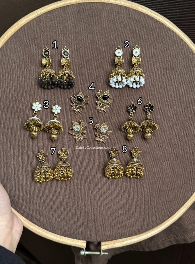 Rang barang - white / black jhumki antique