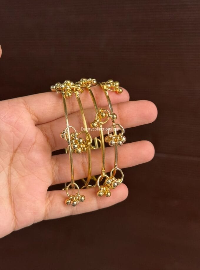 Kashmiri chorian golden