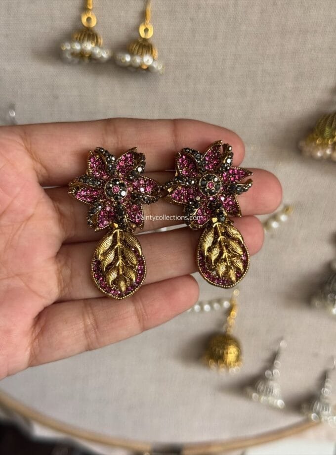 Gulnaaz earrings pink