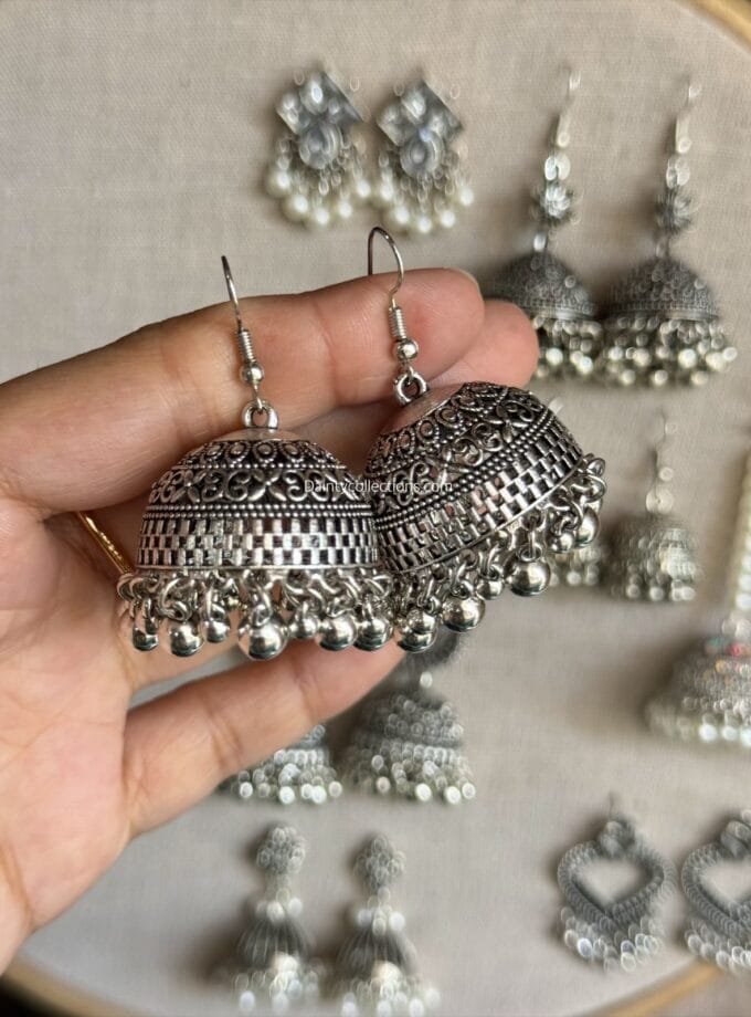 Gumbad silver jhumka