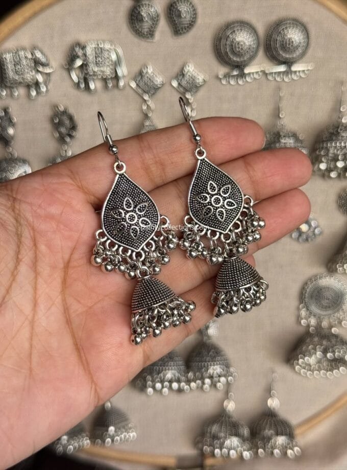 Silver frame jhumkay