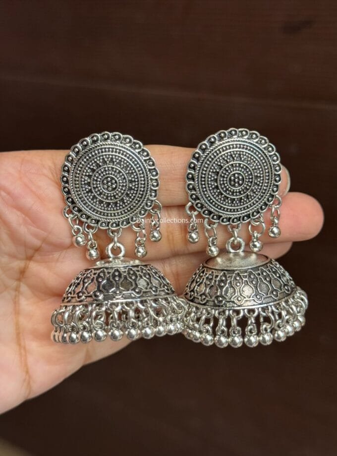 Silver frame jhumkay