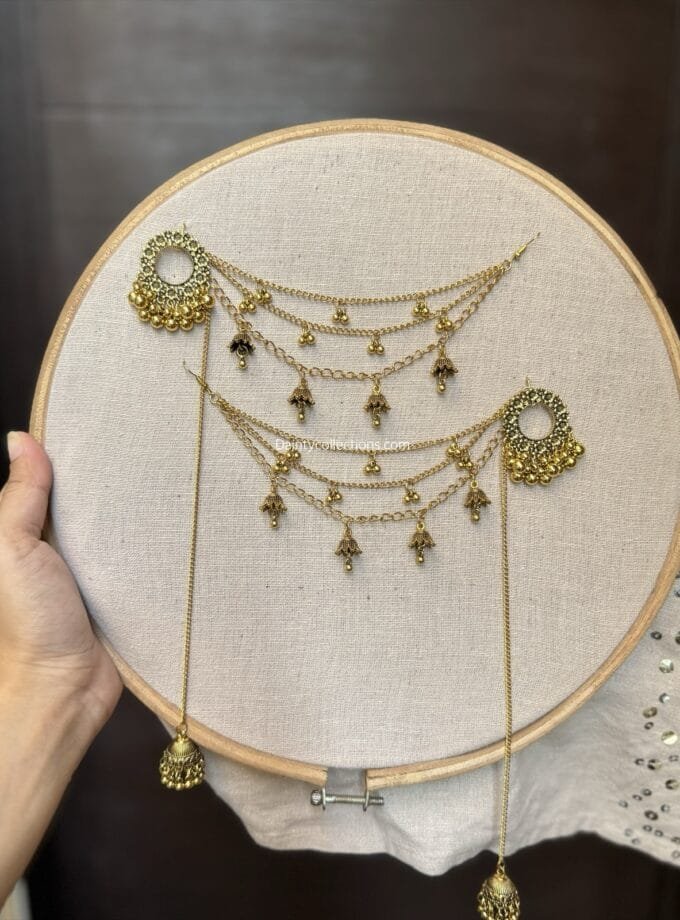 Gulnaaz jhumki antique with triple layer saharay