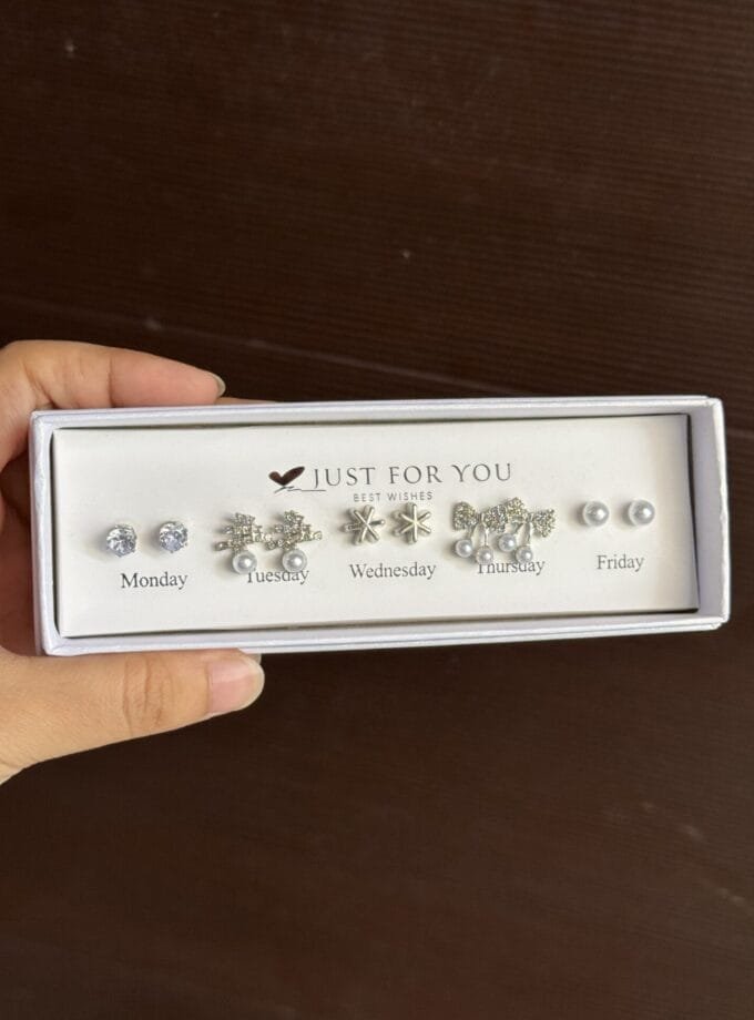 Silver studs gift box